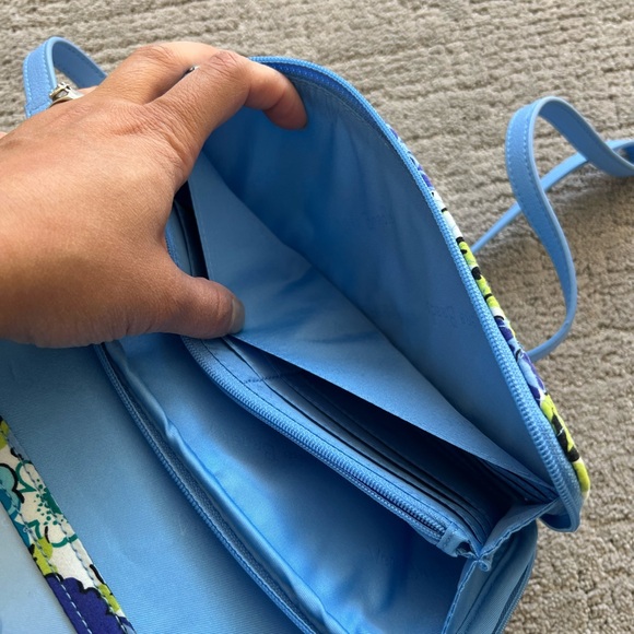 Vera Bradley Turnlock Crossbody - Blueberry Blooms - Picture 12 of 16